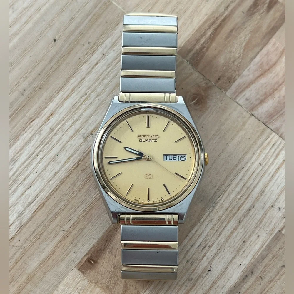 Seiko SQ Men’s Watch Vintage Gold Dial Day Date Window Two-Tone Stretch Bracelet